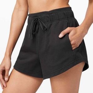 Lululemon women’s inner glow shorts